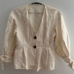 Zara White Bubble Sleeve Top XS: Chic and Stylish